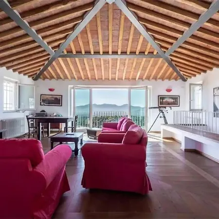 Villa Moderna Con Vista Santo Stefano (Lucca)